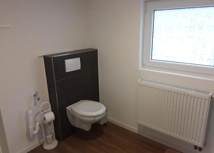 Апартаменты 85 , Rhoen , Ortsmitte , Frisch Saniert , Gaestehaus Mierdel Герсфельд