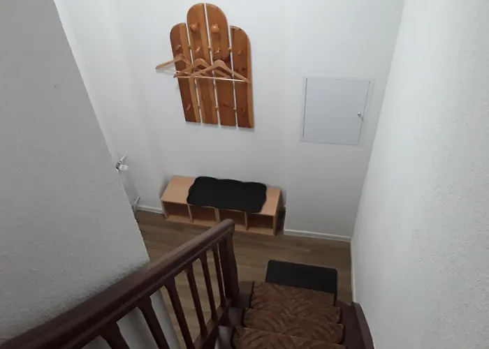 85 , Rhoen , Ortsmitte , Frisch Saniert , Gaestehaus Mierdel * Герсфельд