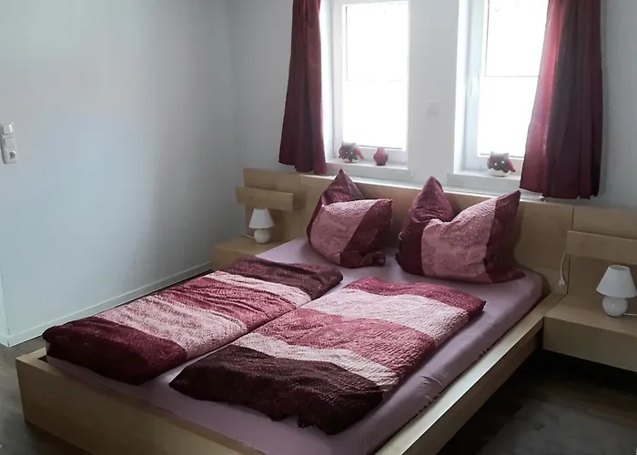 85 , Rhoen , Ortsmitte , Frisch Saniert , Gaestehaus Mierdel Апартаменты *